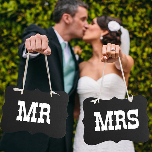 Cadeira-back Garland Bandeira de papel MRS MR Board + fita Ornamento do sinal Decor Letter Wedding Funny Photo Props partido