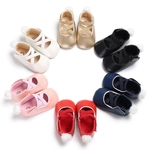 Correia Transversal Pompom Da Criança Do Bebê Menina Bonito Prewalker Macio Único Berço Sapatos Presente