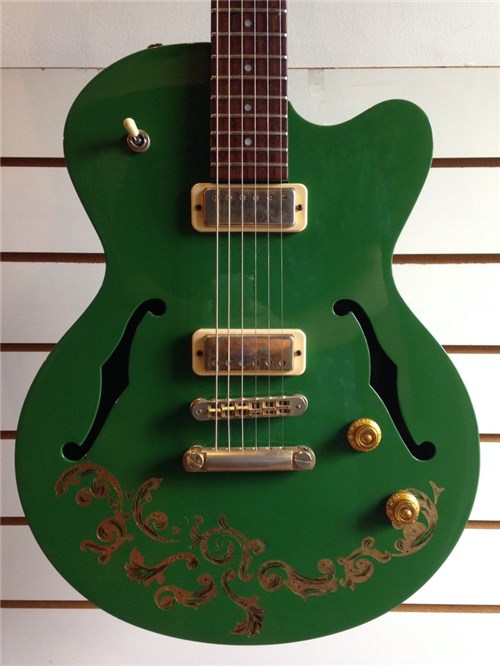 Guitarra Yamaha Aex520 Pintura Verde + Arabescos em Folha de Ouro 24K...