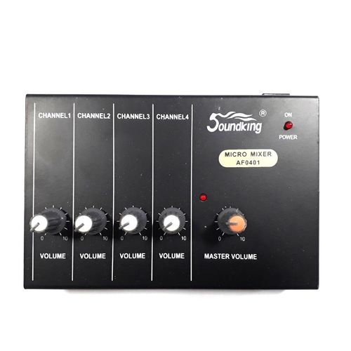 Mini Mixer Mesa de Som 4 Canais Stereo (8 Mono) AF 0401 - Soundking