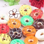 Simulação rosquinha ornamento Simulação colorido Donut Ornamentos Falso Bolo Modelo Diversão brinquedos de pelúcia Decoração Home Kitchen Criativo Natal / presente de ano novo