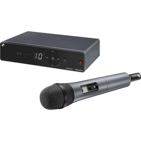 Sistema Microfone Sem Fio Vocal Xsw 1-825-b Dinâmico Sennheiser