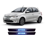 Soleira Led Toyota Etios Hatch Sedan 2013 A 2020 Protetor De Portas Aço Inox Iluminação Personalizada
