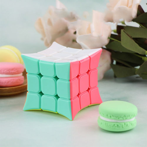 YJ 3 * 3 Convex remendo estrangeiro Puzzle Cube suave em forma de cubo Toy