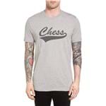 Ficha técnica e caractérísticas do produto Camiseta Chess Clothing Logo Cinza