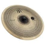 Ficha técnica e caractérísticas do produto China BFC Brazilian Finest Cymbals Dry Dark 18¨ DDCH18 em Bronze B20
