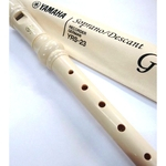 Ficha técnica e caractérísticas do produto Flauta Yamaha YRS-23 germânica + estojo (Estação do Som)