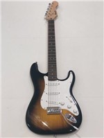 Ficha técnica e caractérísticas do produto Guitarra Fender 037 0001 - Squier Bullet Start LR - 532 - Brown Sunburst