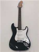 Ficha técnica e caractérísticas do produto Guitarra Fender 037 1001 - Squier Bullet Strat Ht Lr - 506 - Black