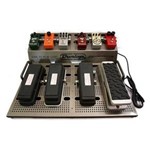 Ficha técnica e caractérísticas do produto Pedal Dunlop 9547 Board Pb1002 com 10 Pedais e Fonte